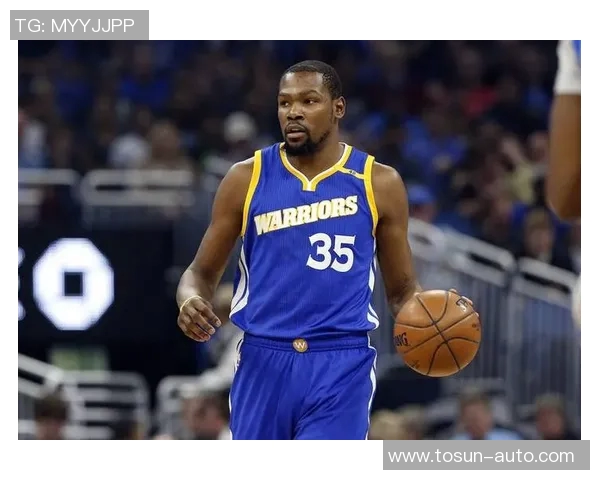 湖人引热议！杜兰特坚称进攻赢得总冠军，追梦格林驳斥：防守才是夺冠基石